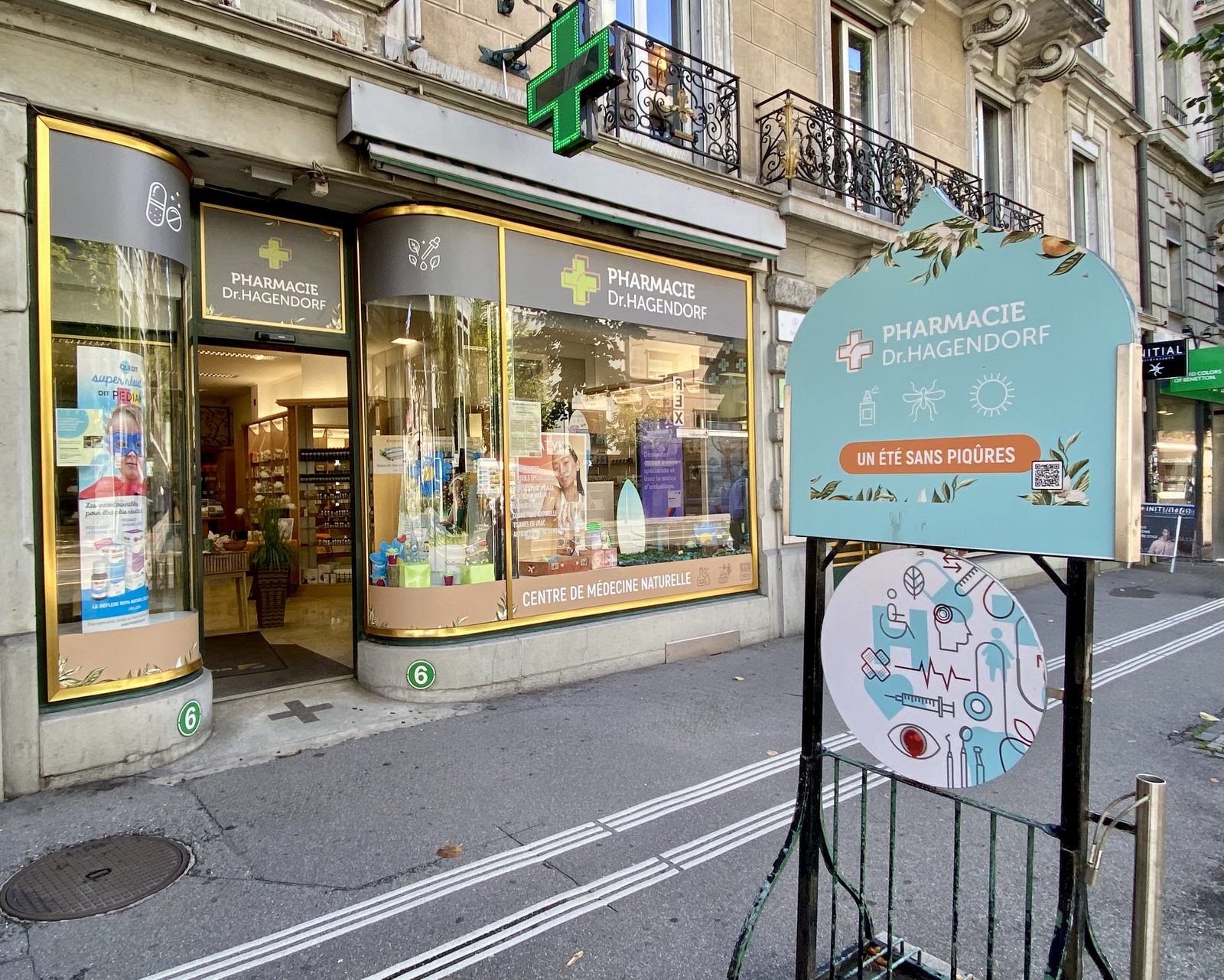 Devanture de la Pharmacie Dr Hagendorf, Boulevard de Pérolles 6